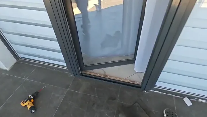 Раздвижная сетка плиссе — кадр существующего видео ЛеКом